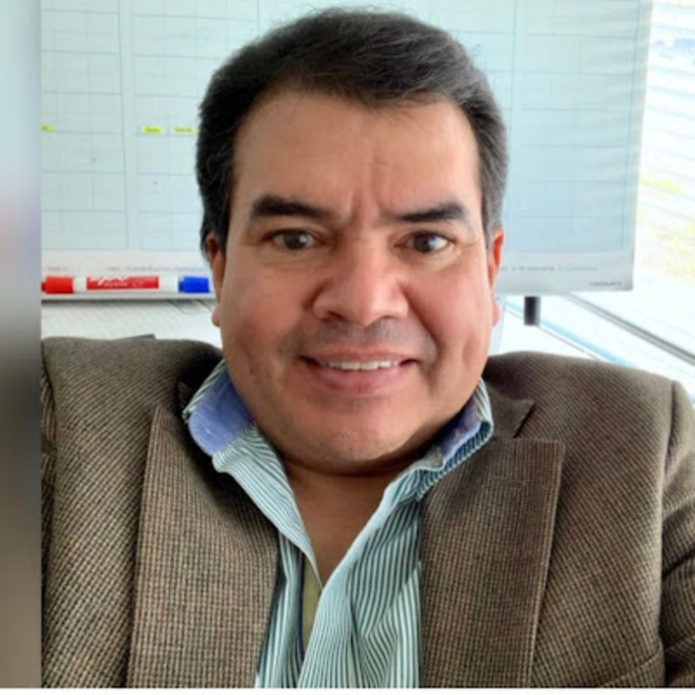 Meet your Posher, Carlos